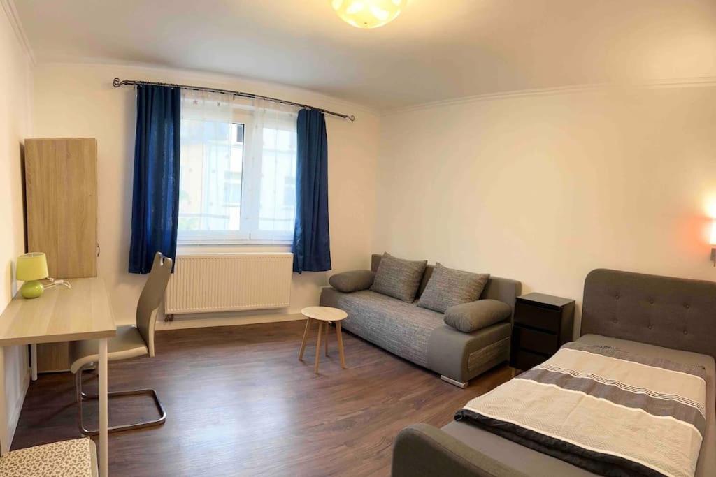 דיסבורג Duesseldorf Messe And Airport, 2-Bedroom Apartment With Kitchen And Garden מראה חיצוני תמונה