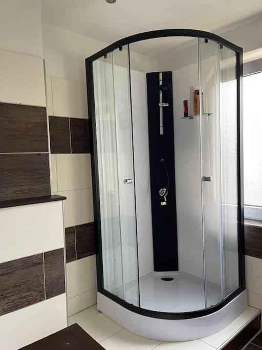 דיסבורג Duesseldorf Messe And Airport, 2-Bedroom Apartment With Kitchen And Garden מראה חיצוני תמונה